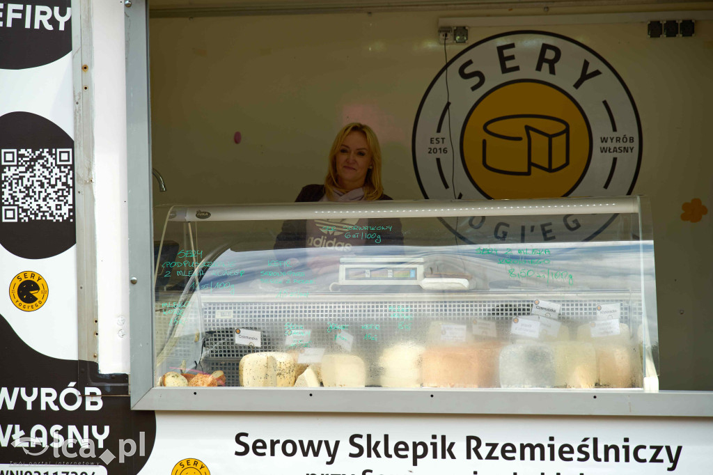 Targowisko w Bartoszowie pełne lokalnych smaków
