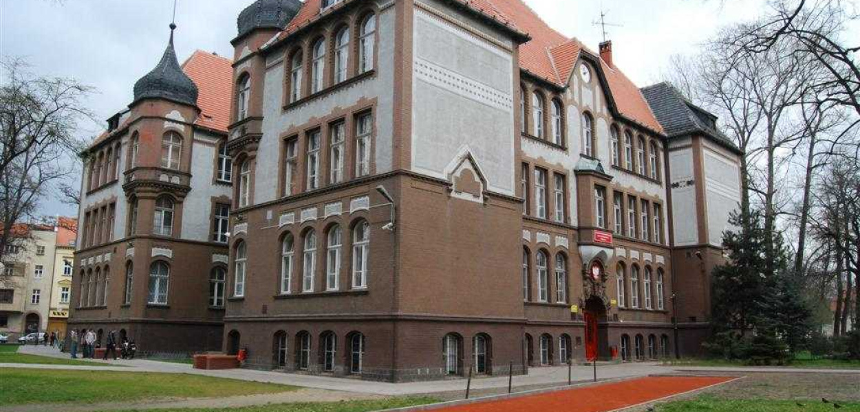 Promowały się ogólniaki