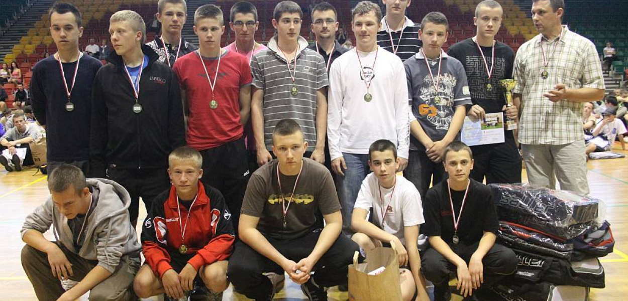 Triumf juniorów Dziewiątki