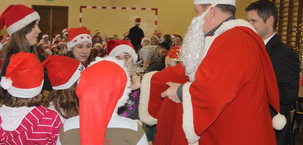 Mikołajkowe potyczki w SP 19