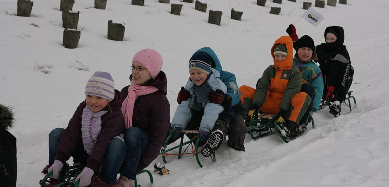Kulig w legnickim parku na zakończenie ferii