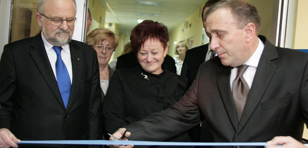 Schetyna otworzył szpitalny oddział