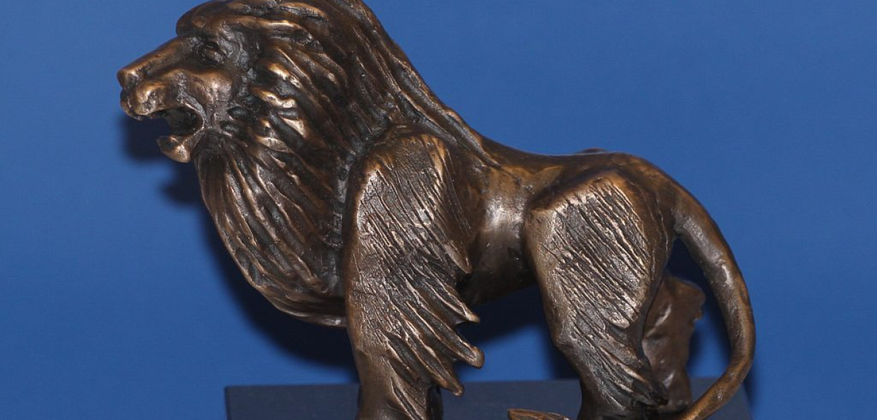 Statuetka Lwa Legnickiego w cieniu kryzysu