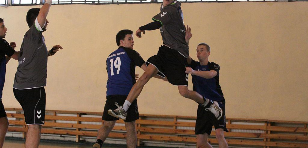 Dziewiątka gromi BOR