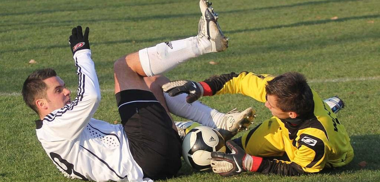 Orkan wygrywa w derbach 