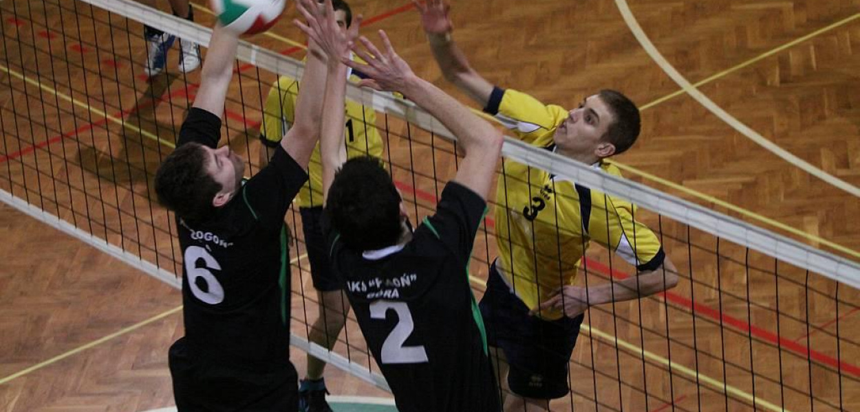 Ikar wygrywa z Pogonią