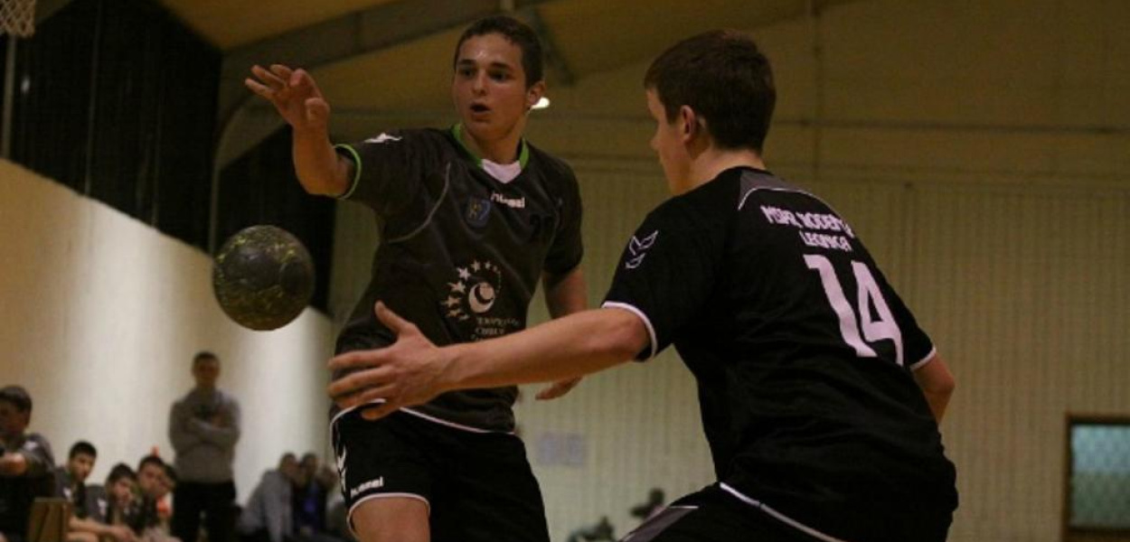 Legnickie derby dla juniorów Siódemki