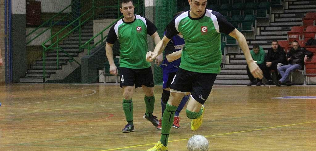 II liga: Auto-Elektryk-Zamrzyk z kompletem punktów