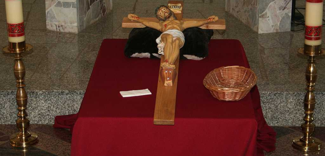 Dziś Wielki Piątek. Drugi dzień Triduum