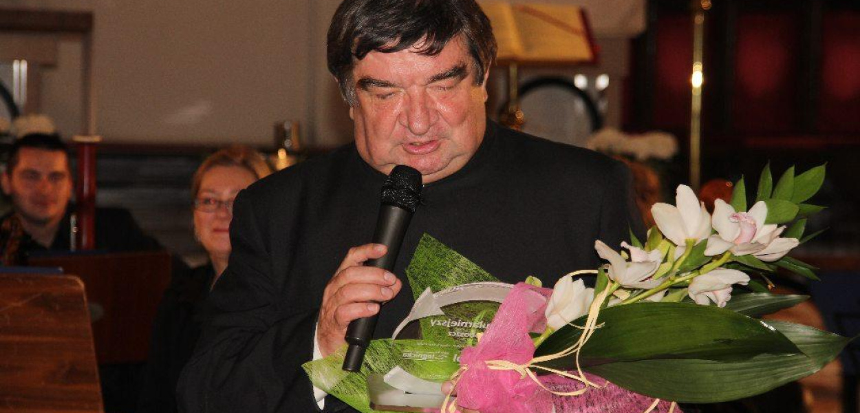 Wręczyliśmy statuetkę księdzu Gackowi