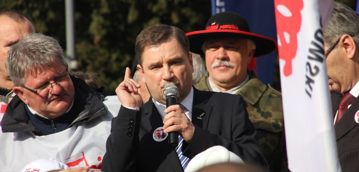 Przewodniczący Orłowski wkopał piłkę do Sejmu