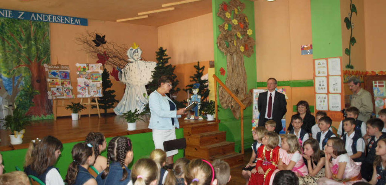 Konsul Danii czytała baśnie uczniom podstawówki 