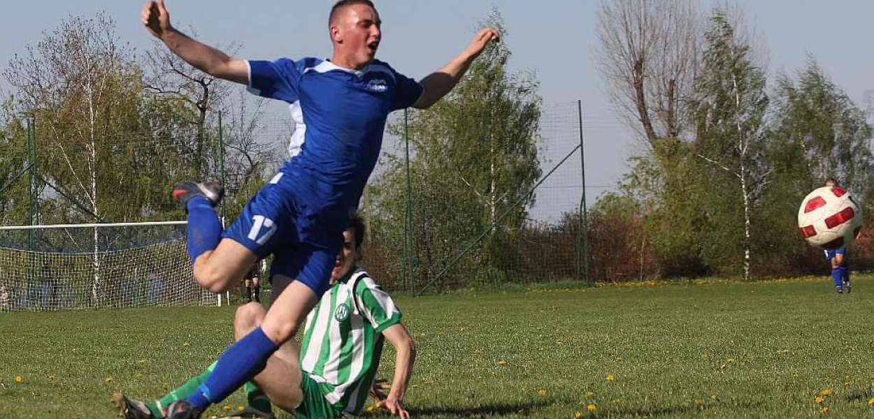 Piłkarskie niższe ligi: Mewa pokonała Stal