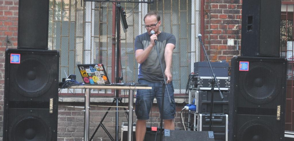 Lugozi wystartował na Between the Wall 