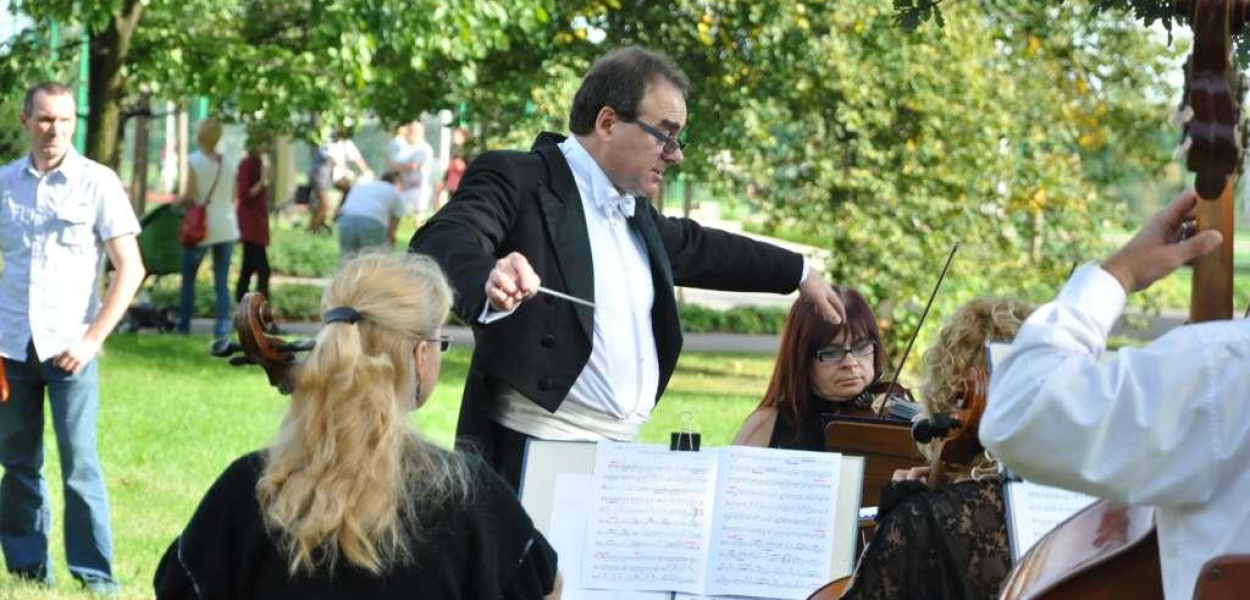 Park ożył muzyką Legnickiej Orkiestry Symfonicznej