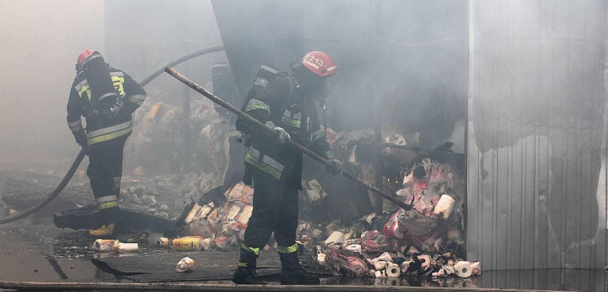 Zapaliła się hurtownia przy Nowodworskiej