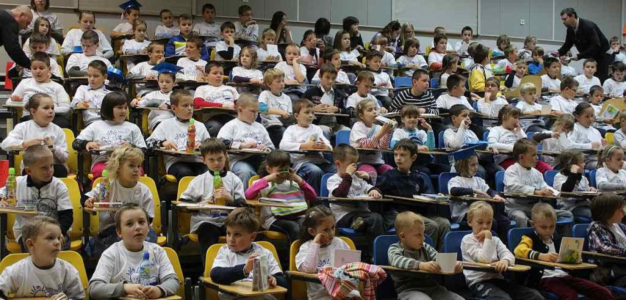 Hermaszewski o wszechświecie w Unikids 