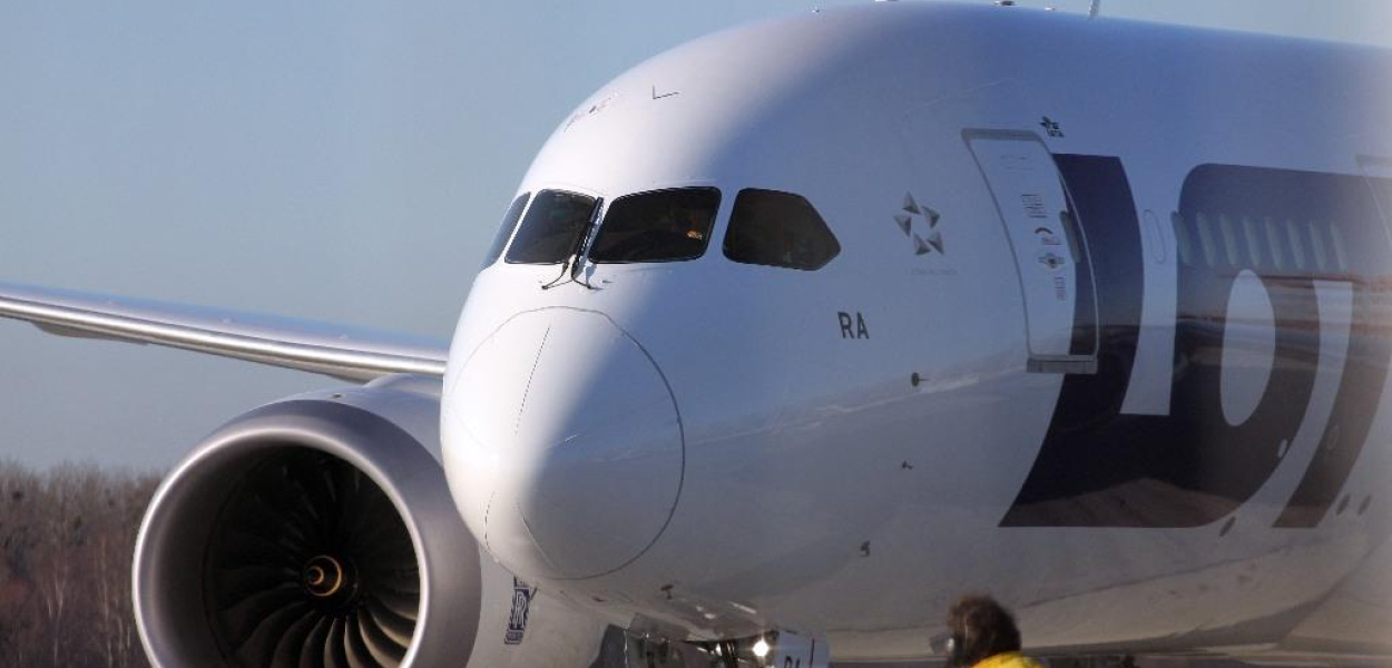 Dreamliner na wrocławskim lotnisku
