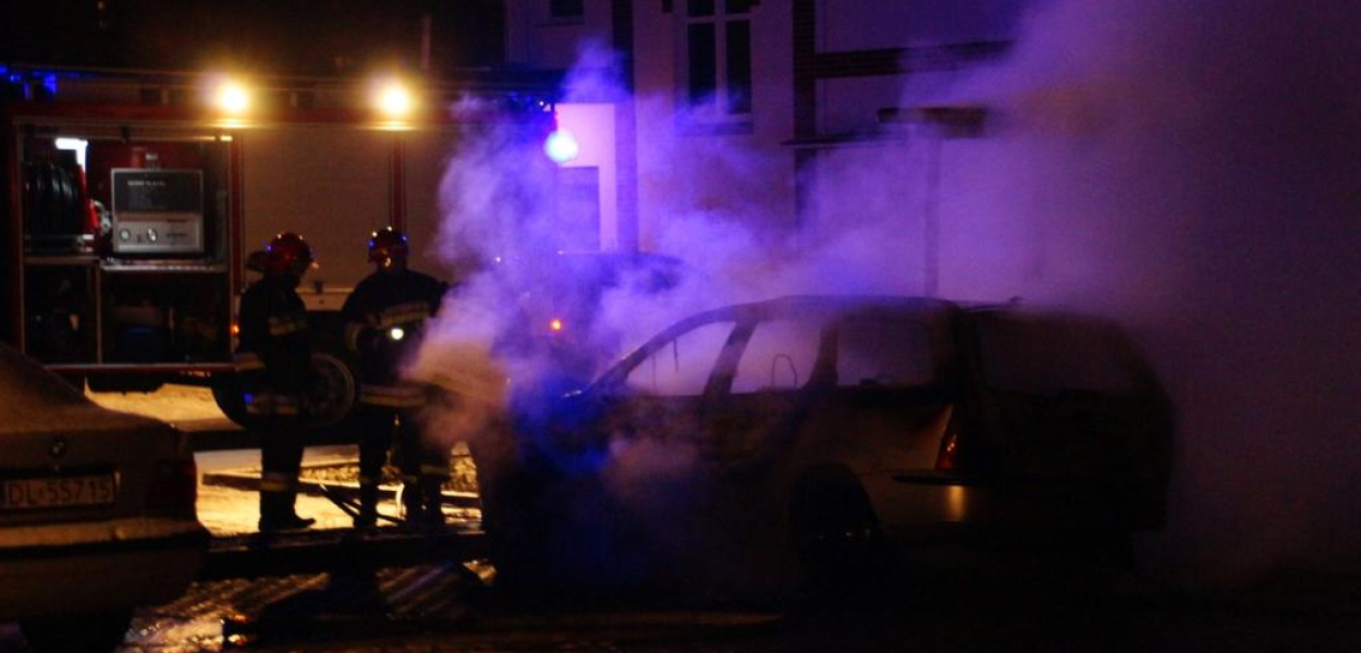 Spłonął samochód przy ulicy Jaworzyńskiej