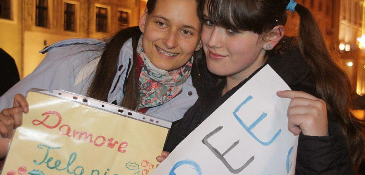 Przytulali w centrum Legnicy. I to za darmo!