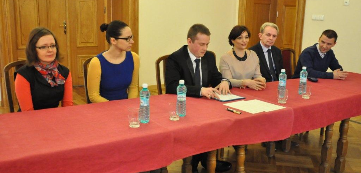 Podpisaniem porozumień LCK rozpoczęło świętowanie 