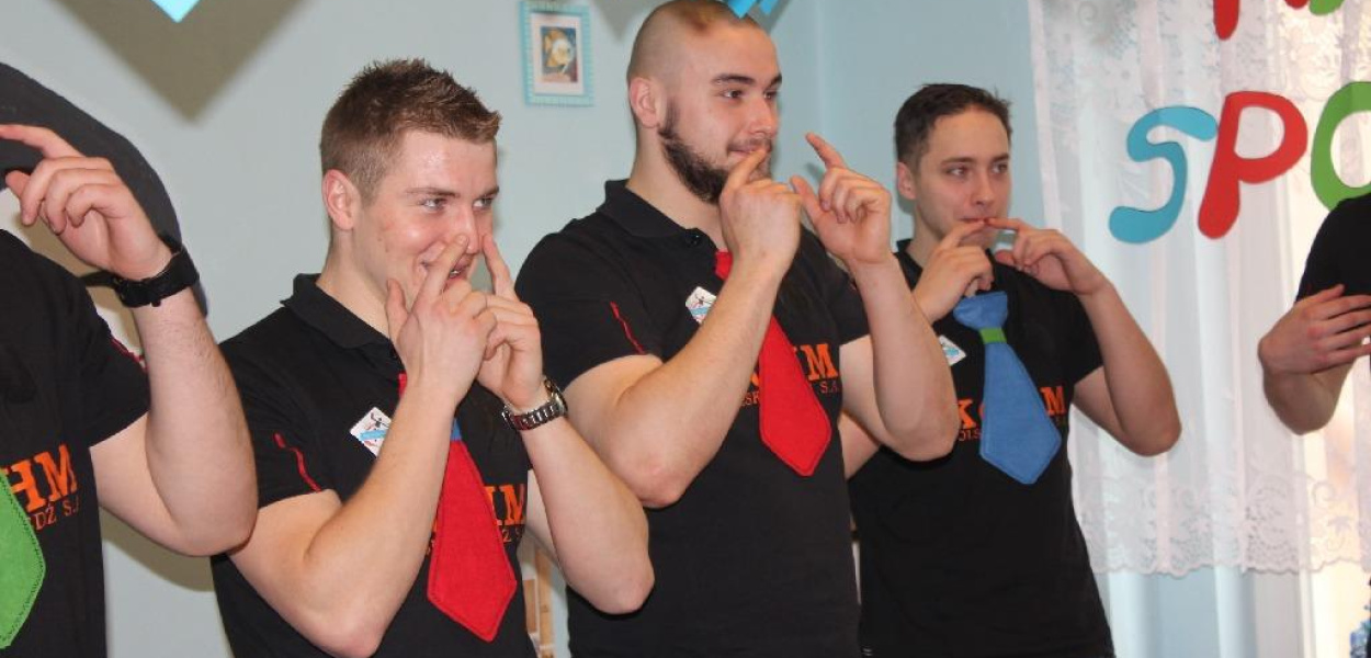 Piłkarze ręczni Siódemki Miedź w ... przedszkolu!