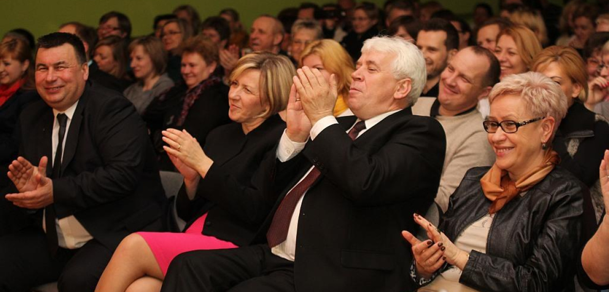 Goździki na Dzień Kobiet, jak za dawnych lat