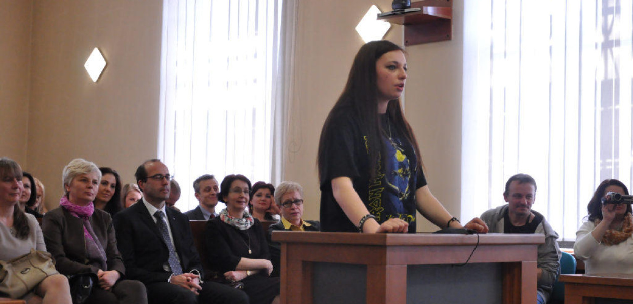 Znęcali się nad swoim nauczycielem. Zapadł wyrok! 