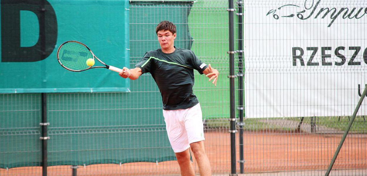 Majchrzak gwiazdą legnickich mistrzostw juniorów