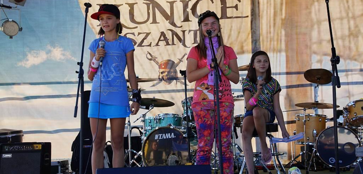 Klucz od Kilwatera i Formacja szantują nad jeziorem