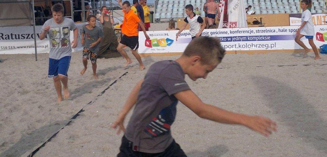 Młodzi szczypiorniści uczą się … ratować życie