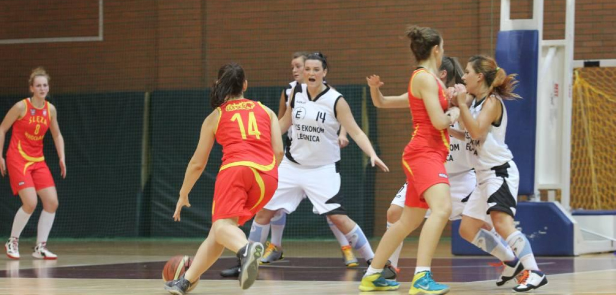 Ekonom rozbity w Brzegu. Szpital w drużynie!