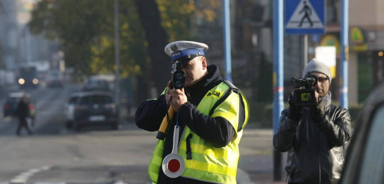 Wręczali mandaty. Prawdziwe oraz uczniowskie