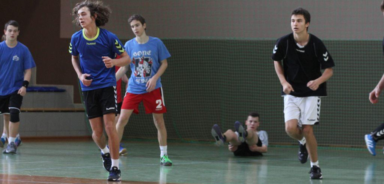 Młodzi szczypiorniści trenowali w „Henrykówce”