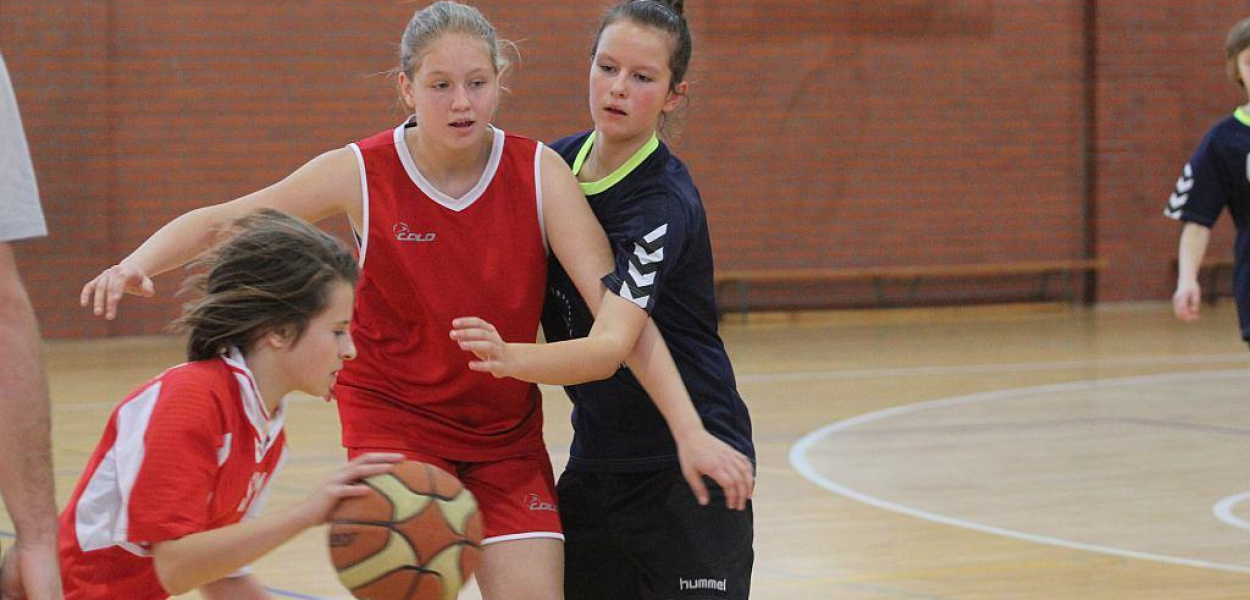 „Osiemnastka” koszykarską potęgą w mieście