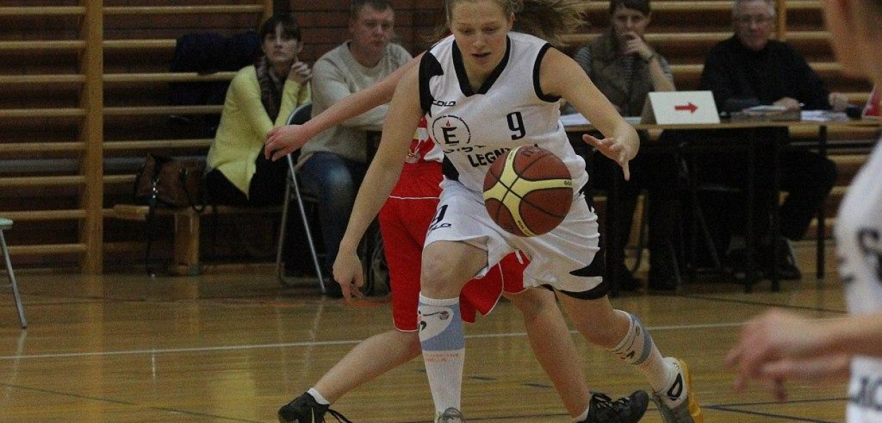 Historyczne zwycięstwo koszykarek Ekonoma