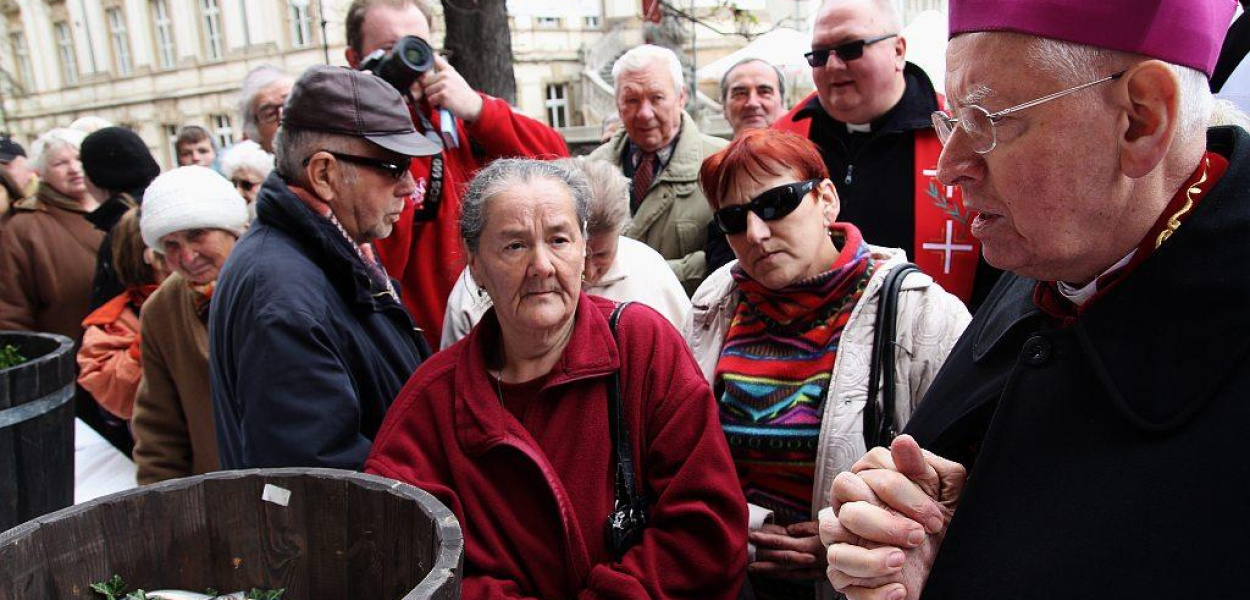 Chleb, śledzie i grosze. Jak przed wiekami