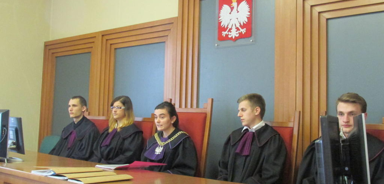 Pokazowa sprawa karna uczniów Ekonoma 