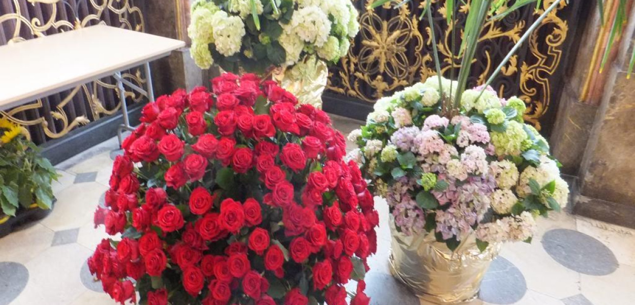 Tysiące ludzi i kwiatów w Zamku Książ