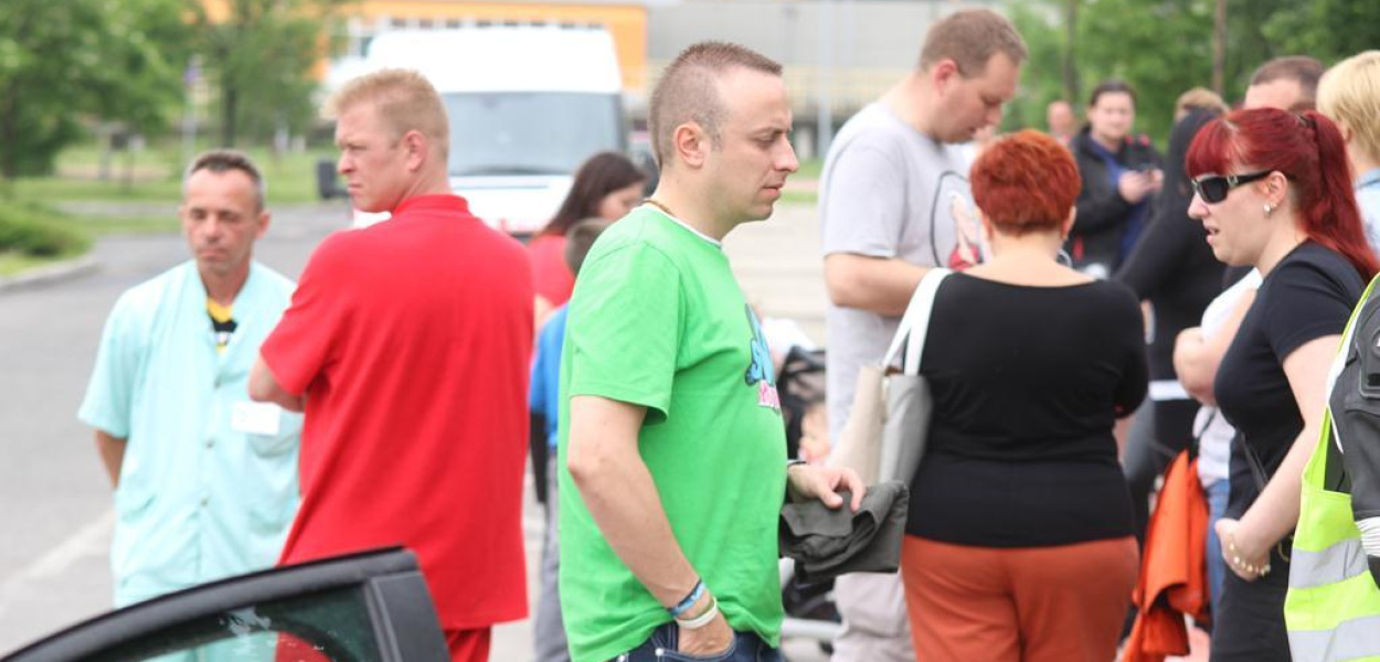 Bezpłatne porady i badania na szpitalnym parkingu