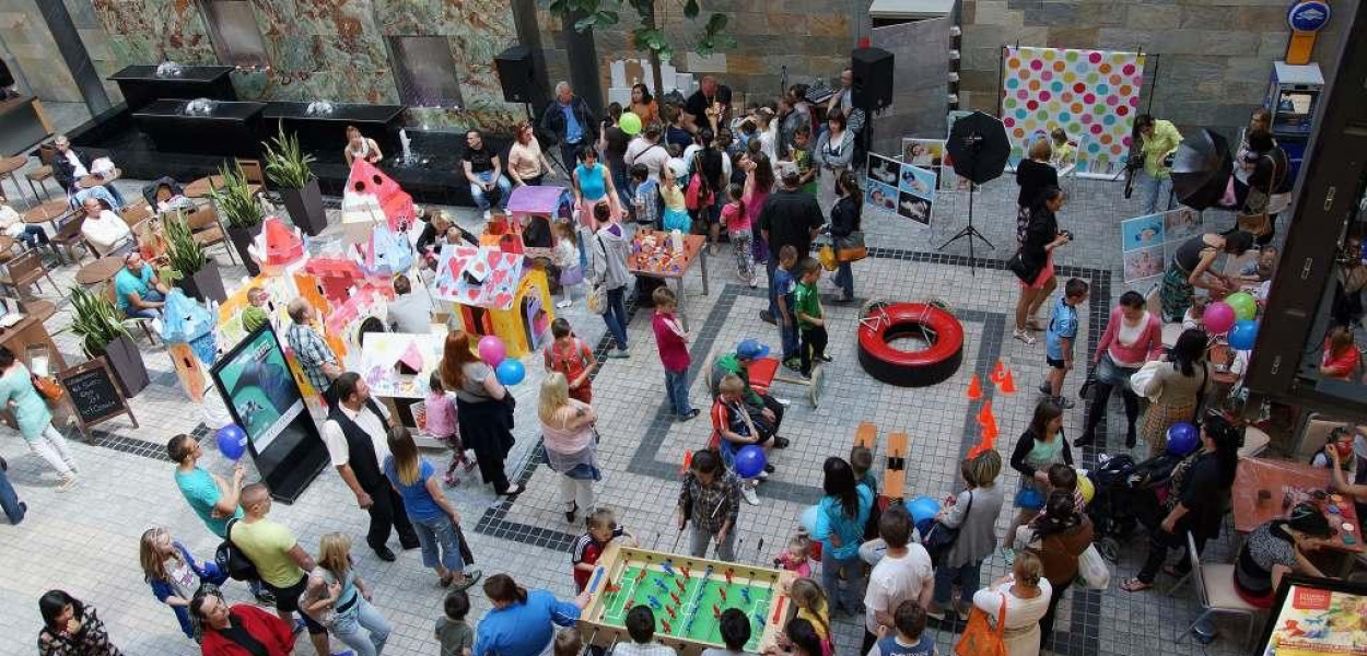 Dzieci opanowały Galerię Piastów