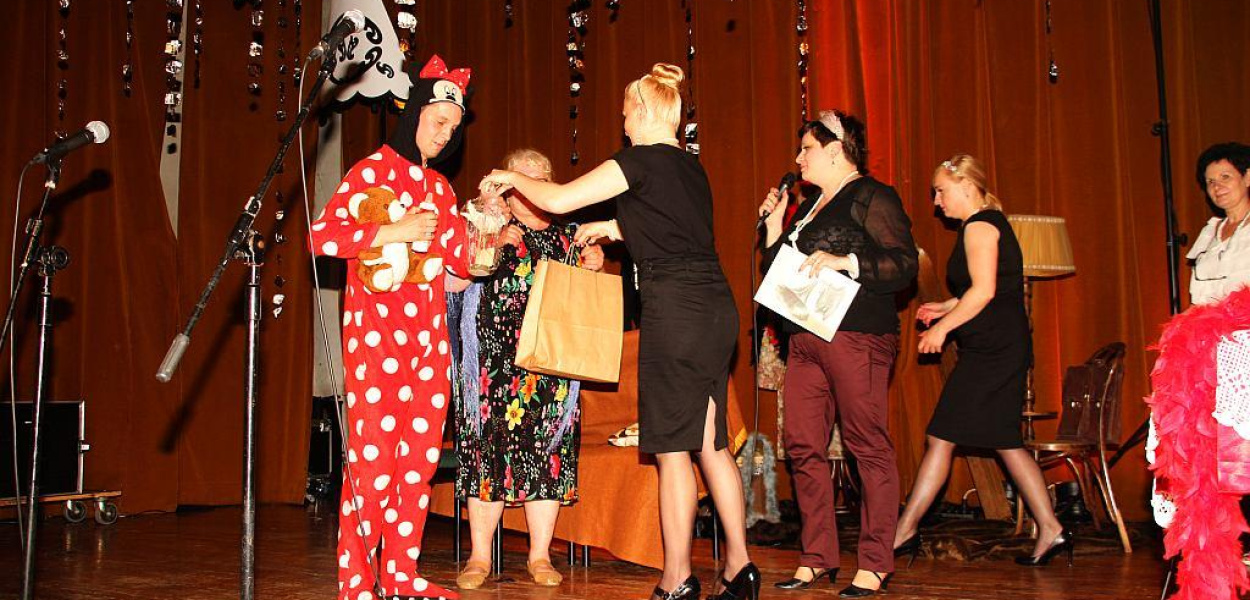 Szalone lata 20. i 30. w piosence