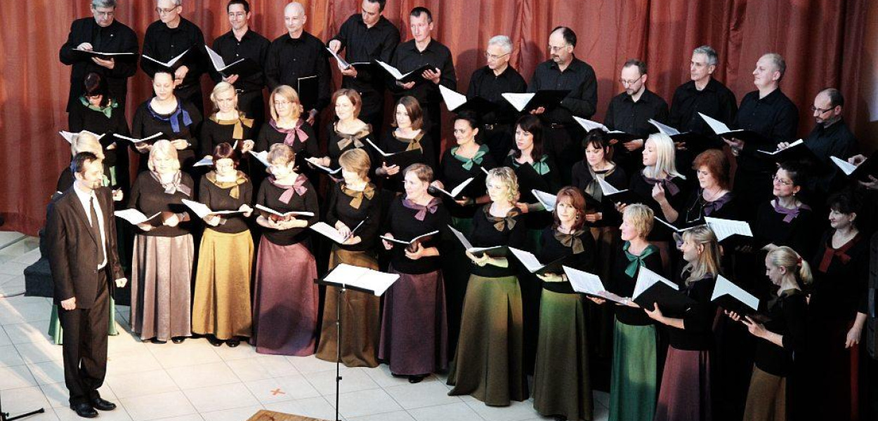 Madrygał świętował 65 urodziny