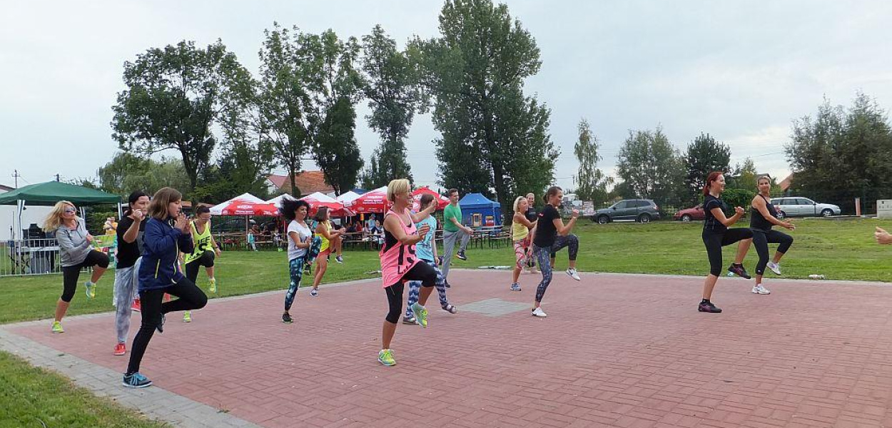 W Kunicach ćwiczą charytatywnie