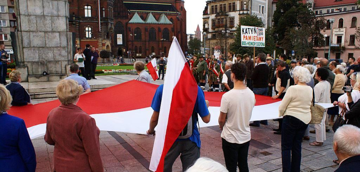 Prawica zgodnie krzyczała: Krzakowski musi odejść!
