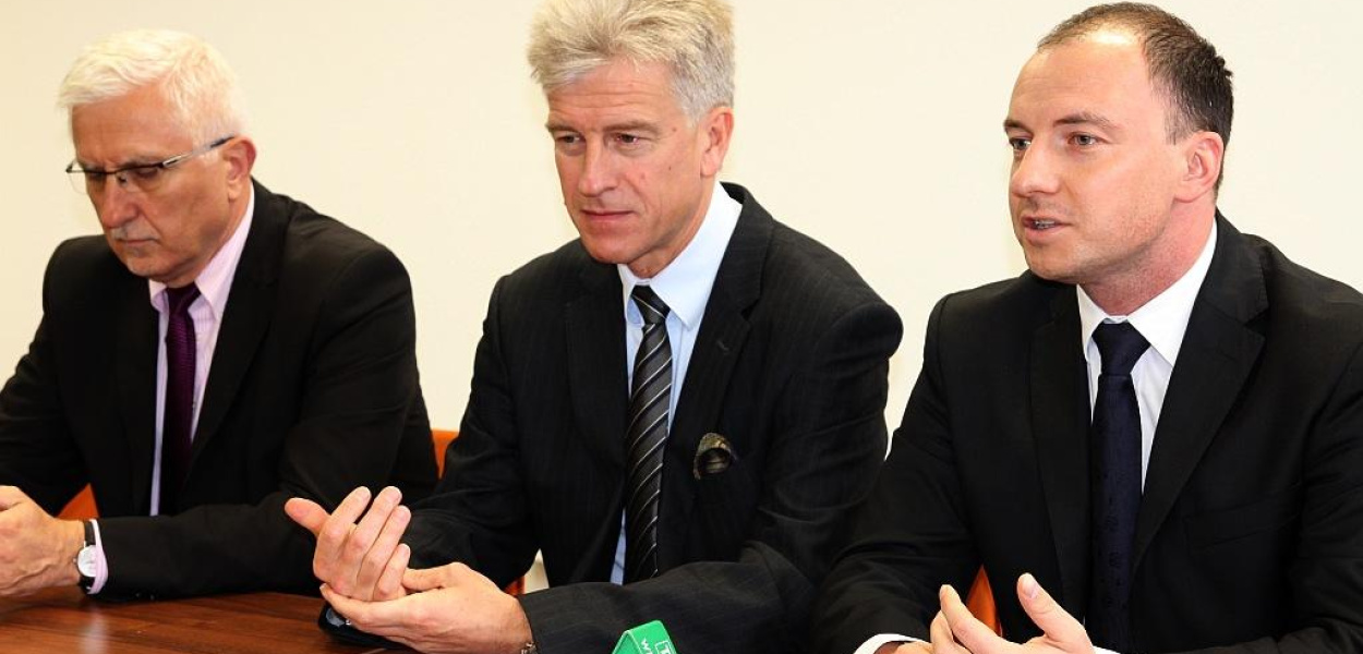 Myrda: Partie niszczą samorządową Polskę