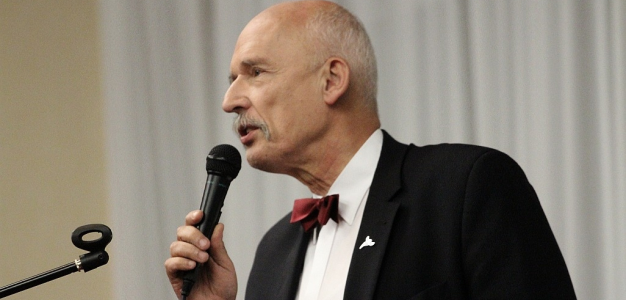 Tłum młodzieży słuchał Janusza Korwin-Mikkego