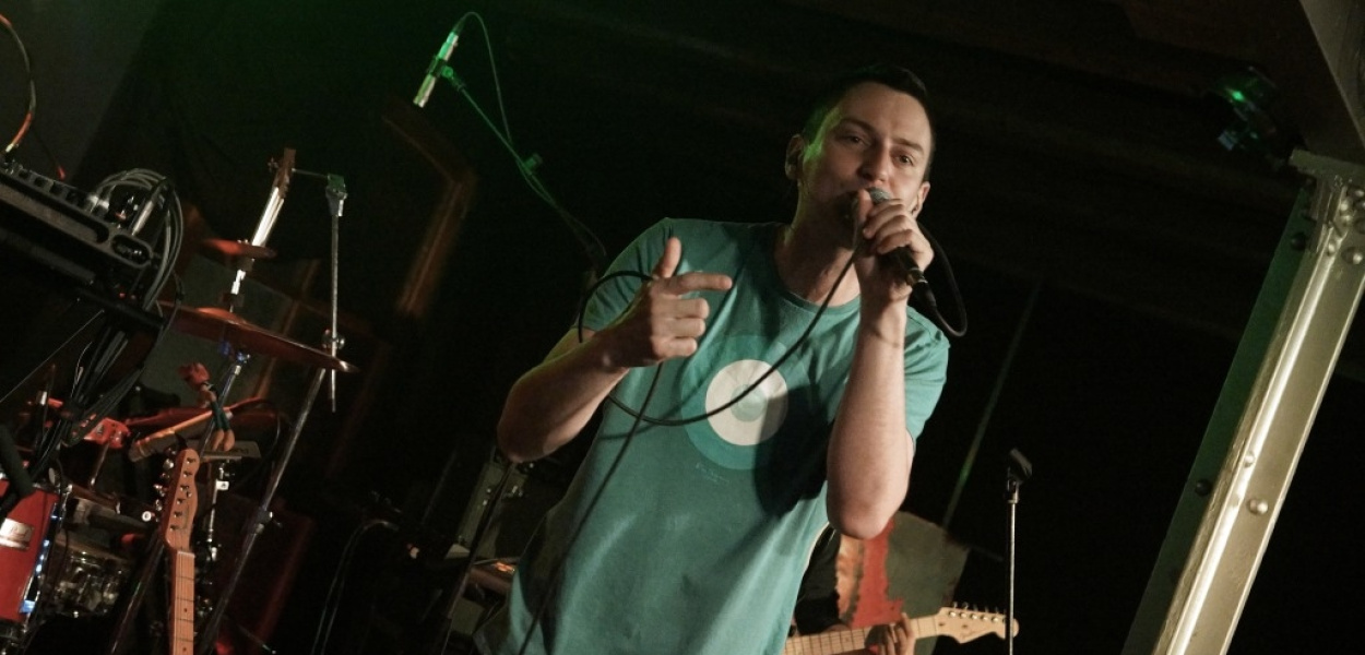 Rock, reggae, blues i Indios Bravos