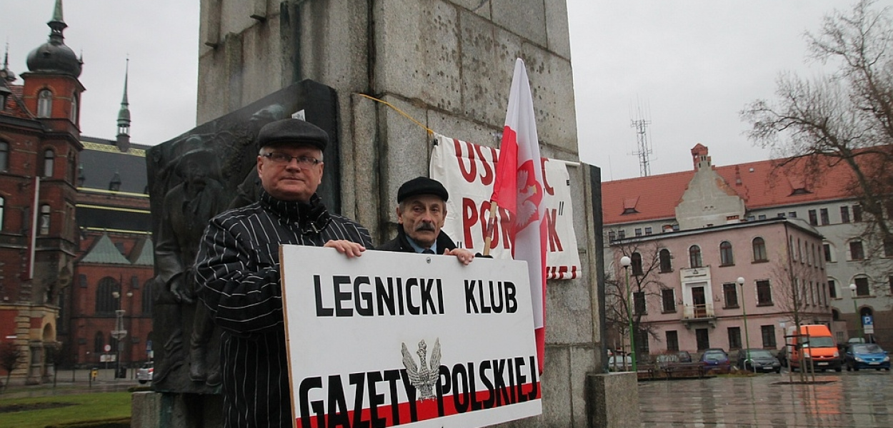 PiS zdania nie zmienił. Nadal nie chce pomnika