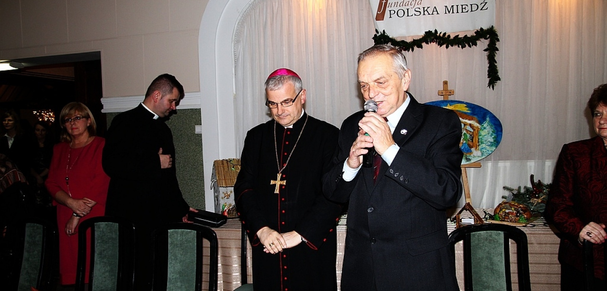 Przełamali się opłatkiem i wspólnie kolędowali